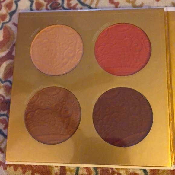 NIB PÜR Midnight Masquerade Palette - Picture 4 of 6